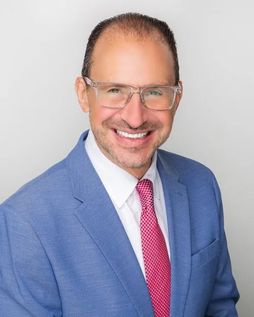 ALBERTO FISCHZANG, D.D.S photo