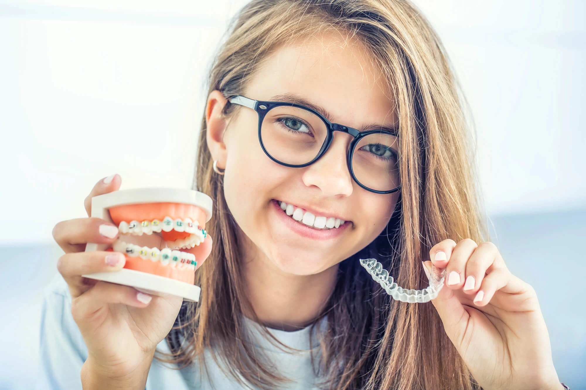 Dental-Aligner-Demonstration-for-Invisalign-Pembroke-Pines